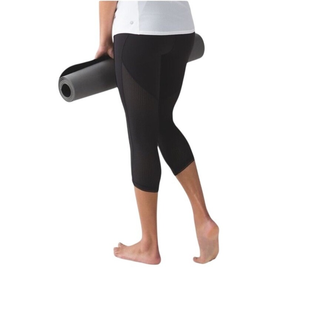Lululemon Deep Breath‎ 21" Crop Leggings Black Gym Yoga Workout Mesh Size 4